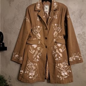 PAPARAZZI BY BIZ FLORAL EMBROIDERED TAN BUTTON FRONT LONG BLAZER STYLE JACKET